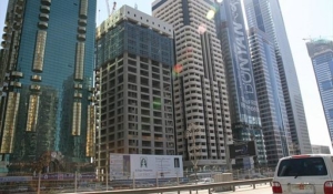 512px-Ahmed_Abdul_Rahim_Al_Attar_Tower_Under_Construction_on_27_January_2007